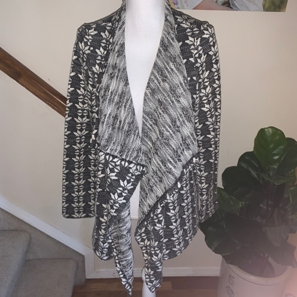 Kut from the Kloth draped sweater cardigan L‎ NWT